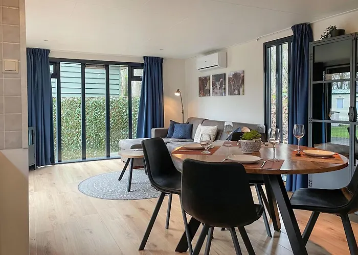 Amazing Stacaravan In زيلاند