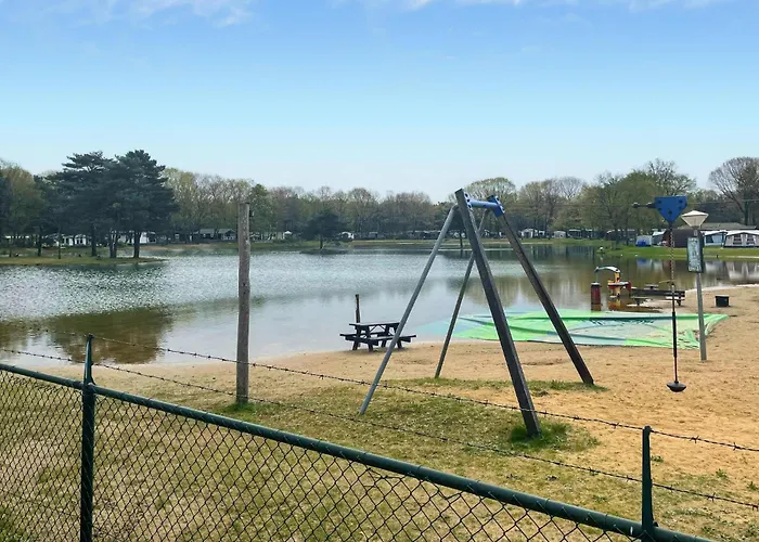 مكان تخييم Amazing Stacaravan In