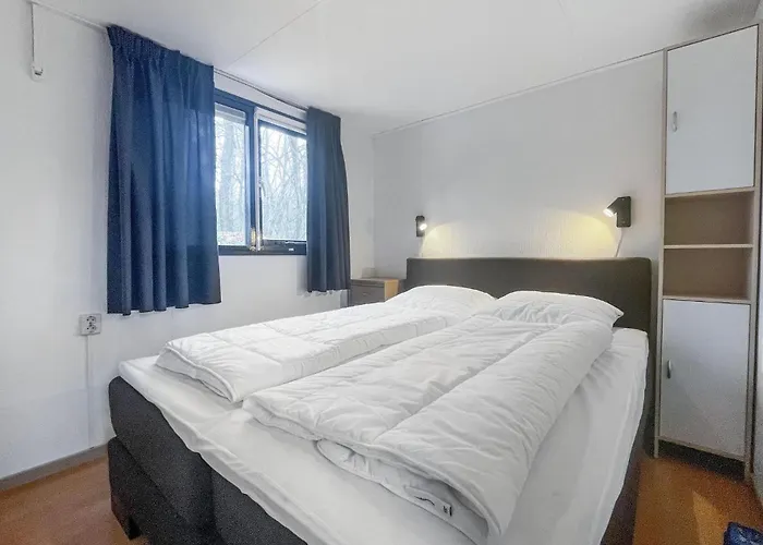 Amazing Stacaravan In مكان تخييم زيلاند